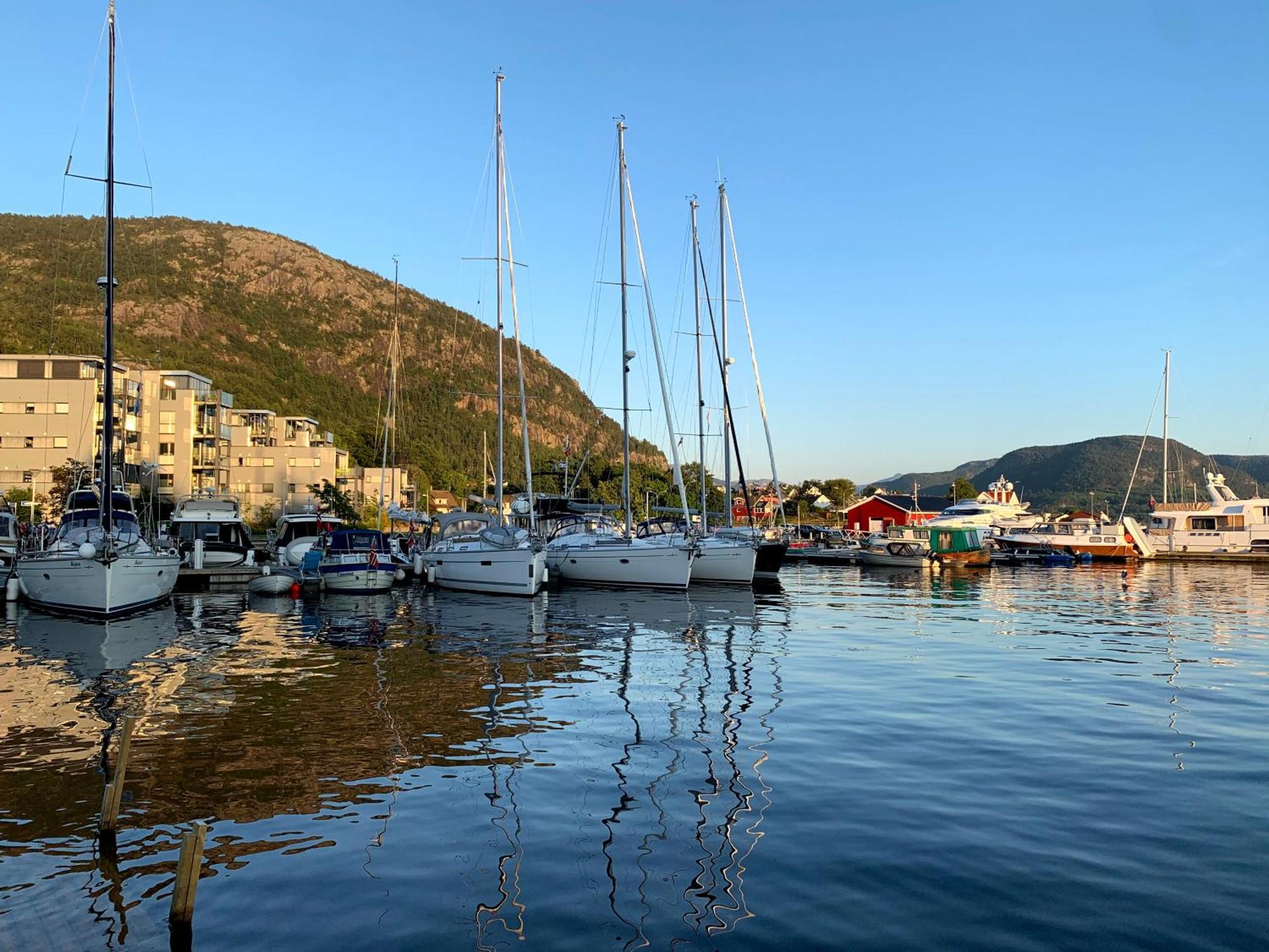 Small Apartment In The Harbour Of Jørpeland Buitenkant foto