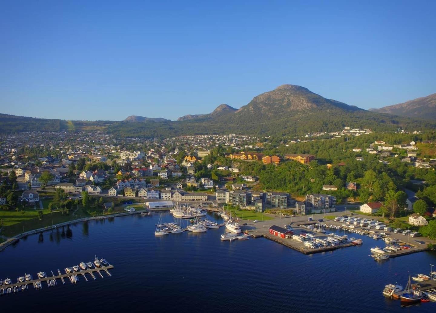 Small Apartment In The Harbour Of Jørpeland Buitenkant foto